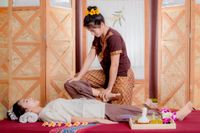 Thai-massage-1-720x480